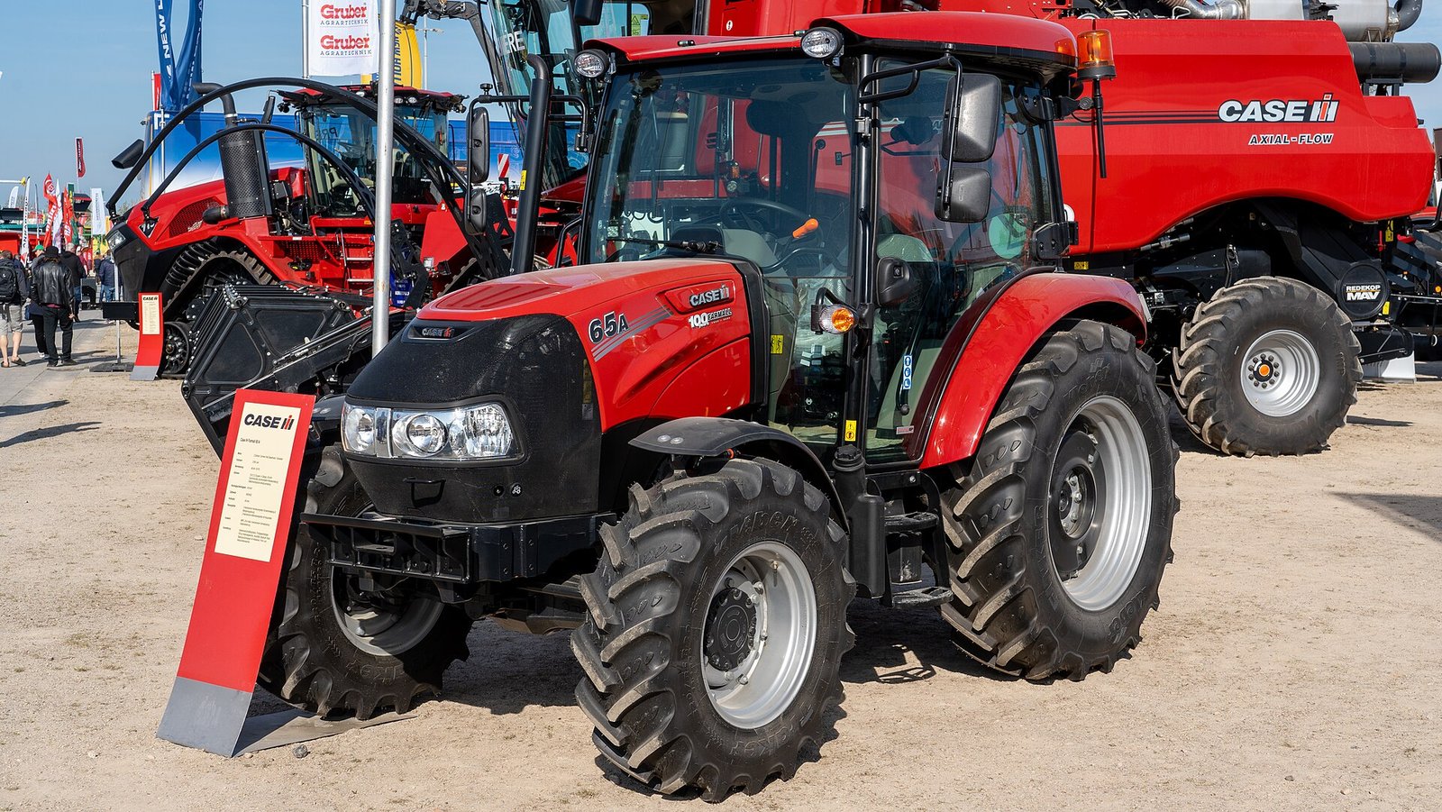 Case IH Farmall Utility 65A tractor