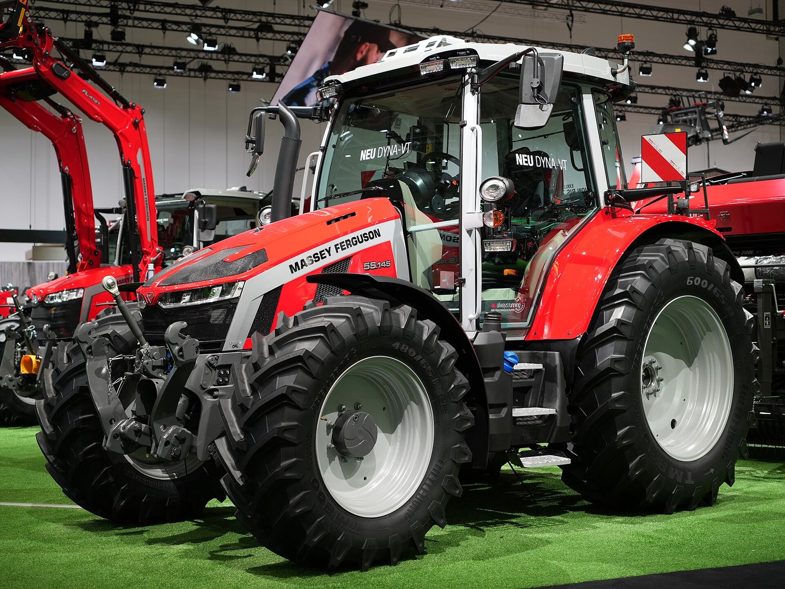 Massey Ferguson MF 5S.145 tractor